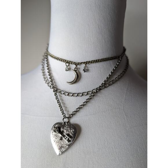 Handmade Heart Choker - Picture 2 of 5
